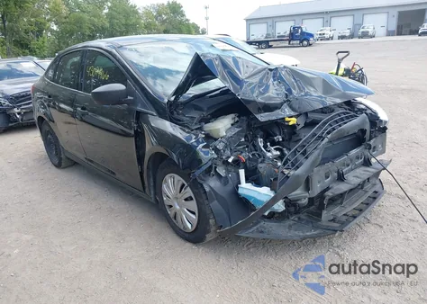 2018 Ford Focus S из США, поврежденный, VIN 1FADP3E24JL276731